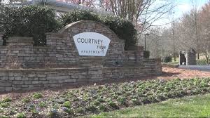 Ratings & reviews of stone ridge in charlotte, nc. Woman Sexually Assaulted Stabbed At Southwest Charlotte Apartment Complex Wcnc Com
