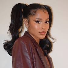 Hannah Kwon's Instagram, Twitter & Facebook