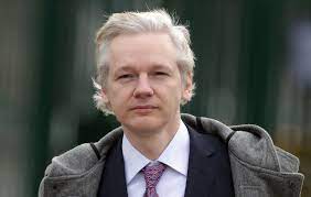 Wikileaks'in kurucusu julian assange 2012 yılından beri büyükelçilik. Julian Assange Wikileaks Will Always Be The Bad Boy Der Spiegel