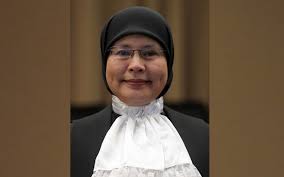 Inilah hebatnya tengku maimun yang menerima perlantikan itu berkuat kuasa 2 mei 2019 selaras dengan. Tengku Maimun Dilantik Sebagai Ketua Hakim Negara Ganti Richard Malanjum Free Malaysia Today Fmt