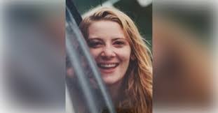 Samantha Pope's Instagram, Twitter & Facebook