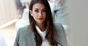 Eşkıya dünyaya hükümdar olmaz dizisinin merak edilenleri haberimizde… Edho Da Omur Facali Yi Oynayan Ceren Benderlioglu Kimdir Kac Yasinda Ve Nereli Takvim