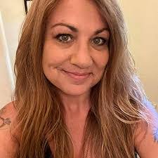 Lisa Booth's Instagram, Twitter & Facebook