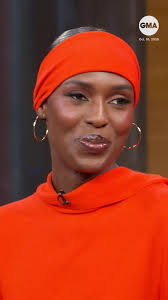 We had two surprise #valentinesday proposals in Times Square this morn...