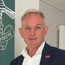 Today I graduated with a First Class Honours in Business and Management  from the University of Lincoln 👩🏼‍🎓✨ I am so proud of myself and I  cannot wait to return in September