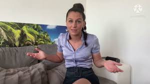Pro bellator fighter, european champion of boxing, mma vice world champion. Koh Lanta Episode 4 Le Debrief De Lucie Youtube