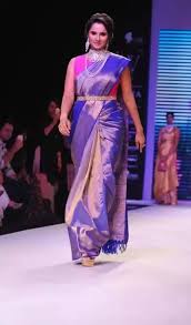 Not only brides in south. What Is An Appropriate Saree Or Outfit As A Guest At An Indian Wedding Quora