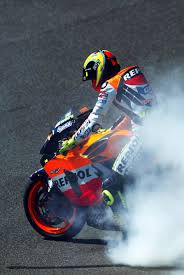 Rossi Celebrates Victory At Estoril With A Huge Burn Out Motogp 2003 Crash Net
