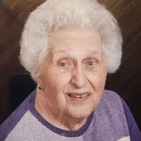 Annie Mai's Instagram, Twitter & Facebook