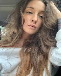 Madison Carney's Instagram, Twitter & Facebook