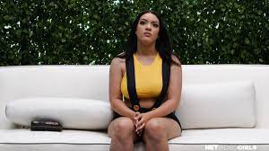 Violet Thick Exotic Beauty Net Video Girls - Curvy Erotic