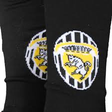 Mettiamo a disposizione dati, informazioni e statistiche di ogni tipo su squadre di calcio, giocatori, campionati, categorie, calciomercato, marcatori, risultati, partite, classifiche. Football Socks Juventus Piemonte Calcio Home Kit Socks Replica Black Popmerch Com