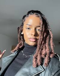 Heeeeeeeeeeeeeeh looooook at this creature God has made her in another  dimension of universe reality is real guys this is real not a cartoon soooo  Beauty's in her face her hair achachachaaaaa😂🤣😭🙏😍😘💯💇‍♀️go