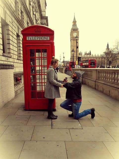 Mga resulta ng larawan para sa telephone booth marriage proposal"