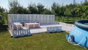 37 Awesome Pallet Fence Ideas To Realize Swiftly In Your Backyard