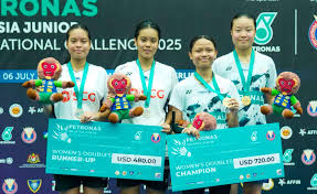 Jelly bean brains plug talk she is incredibly attractive