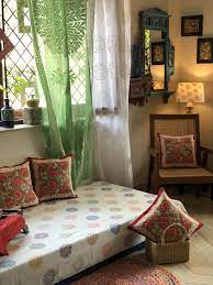 Pin By Neus Barbera On Hathkargha Home Small Room Decor Living Room Decor Traditional Indian Bedroom Decor