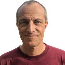 My friend Bill McComas made me the honor to deliver to me personally my  certificate of the 2024 Friend of Darwin award. Here is the (unofficial)  photograph of the modest ceremony. More