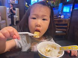 Late night eats, what's open I have a hungry human in my room 🥴 should of  bought Noodles 🤣😂