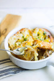 Bistro French Onion Soup Recipe French Onion Soup A Classic Easy Bistro Soup Made With Caramelized Onions Beef Broth French Bread French Onion Soup Recipe Soup Recipes Diet Soup Recipes