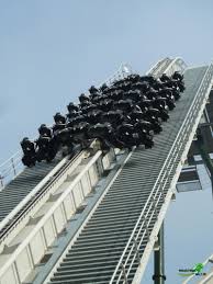 ✅ mit insgesamt 40 fahrgeschäften und zahlreichen weiteren attraktionen zählt der heide park in soltau zu den beliebtesten freizeitparks in deutschland. Flug Der Damonen Heide Park Resort Freizeitpark Welt De