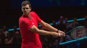 Hot Shot: What a beauty! Hurkacz threads the needle in Rotterdam 2025 | ATP  Tour | Tennis