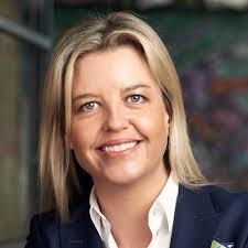 Film-Victoria-Caroline-Pitcher