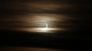On parle d'une éclipse annulaire. Qvsxby Lkdifim