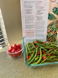 This colorful salad will brighten up any summer bbq. Healthy And Easy To Make Recipes Thelifestyledietitian