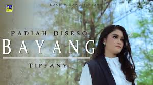 Am em galaklah adiak jo urang lain. Lirik Lagu Minang Padiah Diseso Bayang By Lirik Lagu Minang