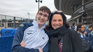 Photo Près d'Évreux Simon 15 ans rêve de journalisme politique et ... - Actu