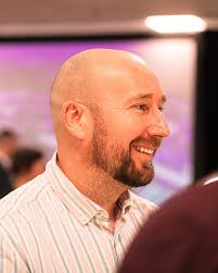 Nous sommes encore sous l'effet euphorisant de cette magnifique soirée du  21 mars aux Condos locatifs Fleur de Lys ✨ Un moment rassembleur où notre  président, William Trudel a partagé de belles