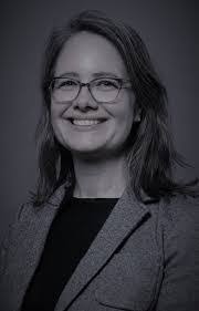 Lisa Grimm's Instagram, Twitter & Facebook