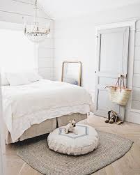 White Bedroom Decor Farmhouse Style Shabby Chic Bedding French Country Bedrooms French Country Rug French Country Decorating