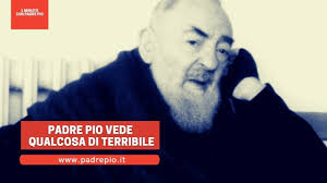 Ho proprio le mani bucate, ahahah! Padre Pio Vede Qualcosa Di Terribile Youtube