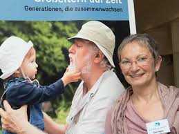 Großeltern auf Zeit": Spielen, basteln, vorlesen