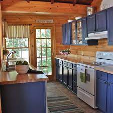You can either go for a rustic look or a modern one, depending on how you finish the cabinets. Pin On State Street Kitchen