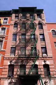 It is home to several major universities, including new york university, barnard college, new york institute of technology, columbia university, and rockefeller university. Wohnung In Manhattan Stockfoto Bild Von Niedriger Ziegelstein 14165458