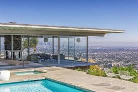 How To Get Inside Some Of La S Most Famous Houses Famous Houses Architecture Backyard Pool Designs