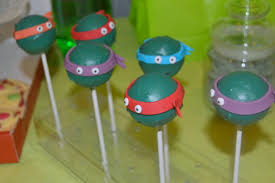 Combinaison avec poitrine moulée et bottes. Anniversaire Tortue Ninja Gateau A Croquer