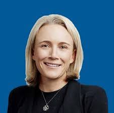 Jayne Howe's Instagram, Twitter & Facebook