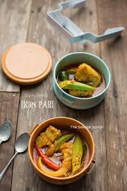 Ikan pari salah satu ikan yang banyak diminati oleh banyak kalangan, karena memiliki kelezatan serta gurih kala disantap. Fha Selemak Santan Kari Bendi Ikan Pari Tips Khas Untuk Kari Pari Yang Sedap Dan Beraroma