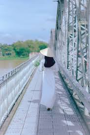 Một sớm bên Cầu Trường Tiền, nét đẹp ...
