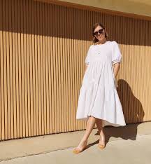Näytä lisää sivusta zara facebookissa. Dieses Zara Kleid Wird Der Nachste Modetrend Schicke Kleider Modetrend Weisses Kleid Outfit