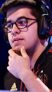 Mundial de FIFA 22: Paulo Neto fica no top 8 e leva R$ 54 mil