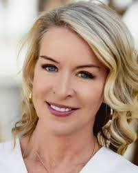 Stephanie Holder's Instagram, Twitter & Facebook