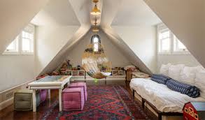 33 modern and classic ideas for designing your attic room such as bedroom, bathroom, living room i may earn a small commission if you buy through the links in this website without any extra cost to you. 15 Attic Rooms Converted Into Simple Yet Elegant Bedrooms Home Design Lover