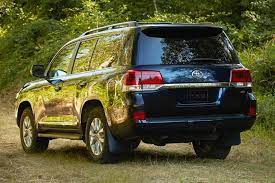 Lihat gambar toyota land cruiser terbaru, mobil land cruiser memiliki 19 gambar interior dan 10 eksterior. 2020 Toyota Land Cruiser Pictures 47 Photos Edmunds