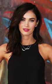 Megan Fox Admits Being Beautiful Helps In Hollywood Unless You Re Beautiful And Fun Shoulder Length Layered Hair Medium Hair Styles Medium Length Hair Styles