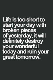 25 Break Up Quotes To Help You Move On From The Past Positive Quotes For Life Words Inspirational Words